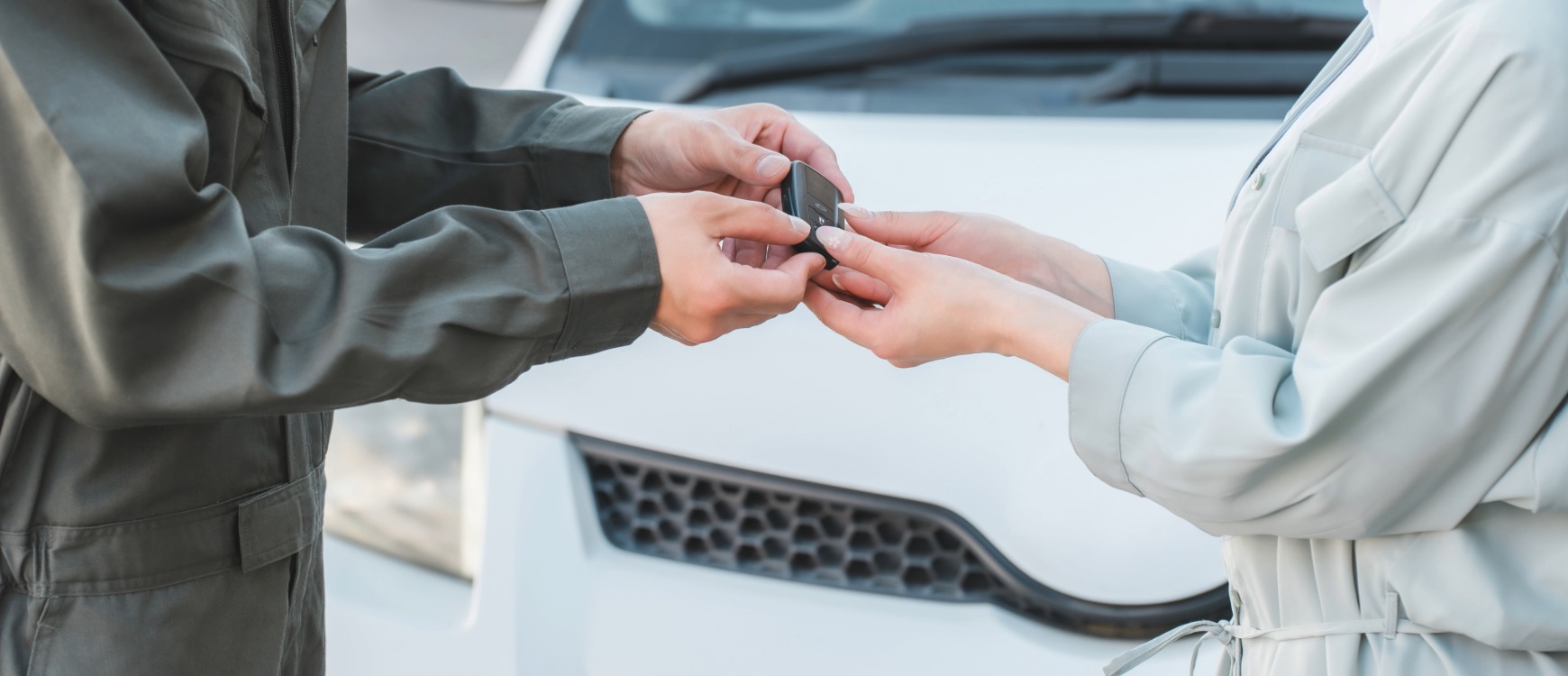 ② ご出発当日｜空港でお預かり